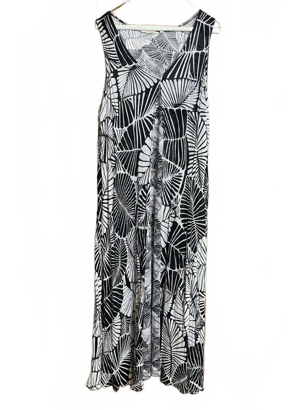 Soft Surroundings Miami Beach Maxi Dress black & white tropical leaf design L